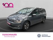 VW Touran, 1.5 TSI Move digitales, Jahr 2023 - Köln