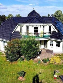 Zeitlos schön: Einfamilienhaus mit Gartenidylle und Eleganz - Michendorf