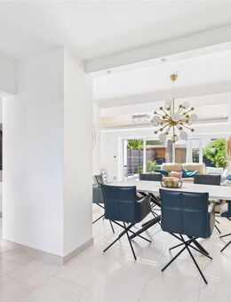 Exklusiv saniertes Reihenhaus mit Einliegerwohnung und moderner Technik - Fürstenfeldbruck