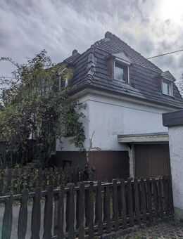 1 Familienhaus mit Feuchte-/und Schimmelpilzschäden für den Handwerker ! - Bitzen