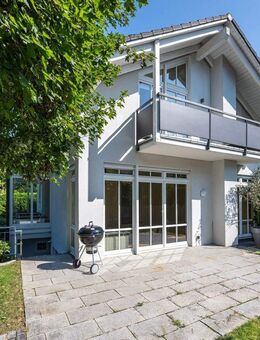 AIGNER - Ihr Traumhaus in Gräfelfing: Exklusive Doppelhaushälfte in erstklassiger Lage - Gräfelfing