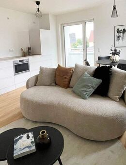 Moderne, barrierefreie Wohnung mit Bad, Gäste-WC und Loggia - Köln