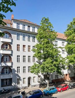 2-Zimmer-Altbau-Wohnung im Schillerkiez mit West-Balkon und Tageslichtbad - Berlin