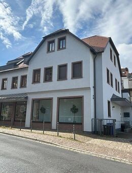 Renditestarkes Wohn- und Geschäftshaus (6,75 % Brutto-Mietrendite) - mit langfristigen Mietern! - Lohr (Main)
