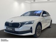 Skoda Octavia, 2.0 TDI COMBI TOUR, Jahr 2022 - Dormagen