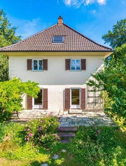 Mit Potenzial zur Familienvilla: Charmantes, geräumiges Einfamilienhaus von 1929 - München