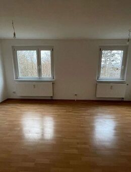 Ruhige Wohnungen im Grünen ?? - Katharinenweg 18, Apolda (30m²-80m²) - Apolda