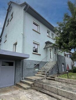 Gepflegte Doppelhaushälfte mit Garten, Garage und toller Scheune - Mühlacker