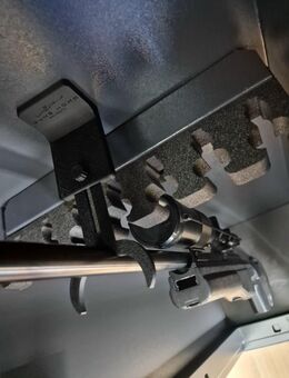 GUN-i-FLEX Waffenhalter - der Problemlöser für jeden Waffenschrank zum Nachrüsten durch ausziehbare Waffengabel - Kaufungen