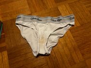 Calvin Klein Unterhose 2 Jahre getragen, gewaschen mit starken Spuren in 80339