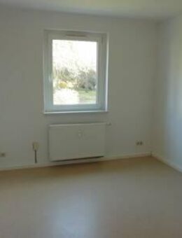 - Wohnen im 4-Familien-Haus - - Weißenfels