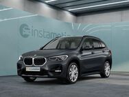 BMW X1, sDrive18d Sport Line HiFi ParkAss, Jahr 2021 - München