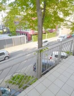 GROSSZÜGIGE 2-ZIMMER-WOHNUNG MIT BALKON UND TG-STELLPLATZ- ZENTRAL IN KARLSRUHE - Karlsruhe