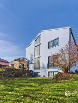 Familienidylle auf 224 m² - mit Kubus-Anbau, Pool und traumhaftem Garten - Lappersdorf