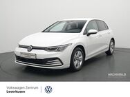 VW Golf, 1.5 VIII eTSI Life, Jahr 2023 - Leverkusen