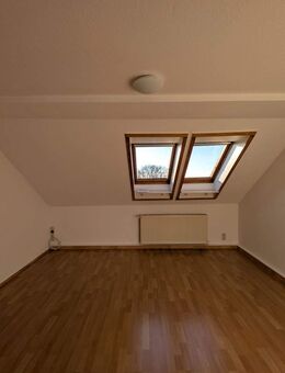 zentrumsnahe Dachgeschosswohnung mit praktischem Schnitt. - Apolda