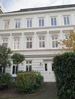 Wunderschöne 3 Zimmerwohnung am Mittelweg im Hinterhof, sehr ruhige Lage, ohne Balkon und Fahrstuhl! 2.OG - Hamburg
