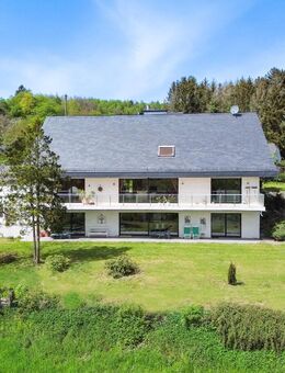 Großes Landhaus Villa in fast Alleinlage auf über 8.000 Quadratmetern Ortsrand herrliche Fernsicht - Linz (Rhein)
