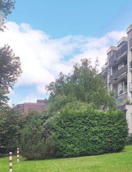 Charmante, ruhige 2-Zimmer-Wohnung mit Balkon und Tiefgaragenstellplatz - Düsseldorf