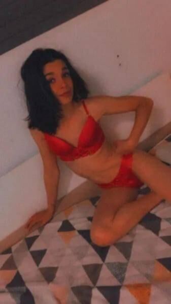 Neu 🌹 Jennyfer (24) aus Ungarn 🌹 Komm zu mir. Ich erfülle alle Deine Wünsche. 🌹