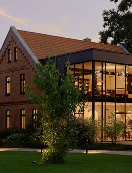 Architektonisch luxuriöser Landsitz mit Gäste-, und Badehaus, Pferdewiese & Baureserve bei Lüneburg - Altenmedingen
