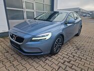 Volvo V40 2,0 Momentum Navi/LED/SHZ/Leder/Garantie/1Hd - Heidenheim (Brenz)