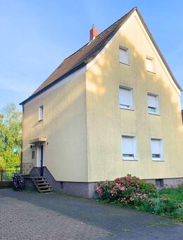 In 2000 kernsaniertes Mehrparteienhaus mit schönem Gartengrundstück in Recklinghausen- Grullbad. - Recklinghausen