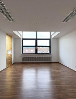 Großzügige Stadtwohnung im Westen mit sonniger Terrasse! - Stuttgart