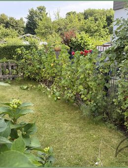 Reihenhaus mit 5 Zimmern, 3 Bädern, kleinem Garten, Garage und mit viel Platz für große Familien - Hilden