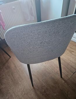 Polsterstühle in sehr gutem Zustand,in der Farbe Grau - Apolda