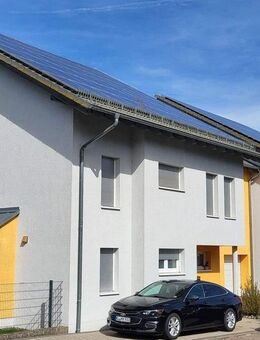 Exklusive Architekten-DHH mit Einfamilienhaus-Flair, WP, A+, PV - Waldmohr