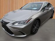 Lexus ES 300, h Limited Edition Pioneer, Jahr 2022 - Dresden