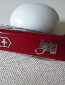 Schweizer Mini-Taschenmesser „Piccolo“ Messer Victorinox NUR 5,5 cm lang. SEHR kleines Wenger Messer mit: Schere, Messer, Nagelfeile, Zahnstocher. NEU, nicht benutzt. Rarität. Liebhaberstück - Bad Oeynhausen