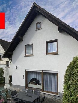 Charmante Doppelhaushälfte mit Wohlfühlgarten in ruhiger Lage ++ Hellenhahn-Schellenberg ++ - Hellenhahn-Schellenberg