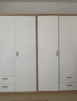 2 Einzelne Kleiderschränke von Mann Mobilia wie NEU für jeweils 180€ VB - Offenbach (Main)