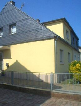 Gepflegte Doppelhaushälfte in ruhiger und dennoch zentraler Lage - provisionsfrei - Köln