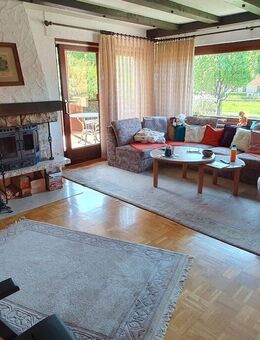 WOHNHAUS MIT GEWERBEMÖGLICHKEIT - EFH mit 2 LKW- , 1 Doppelgarage und 1 Carport zu verkaufen - Lorch (Baden-Württemberg)