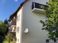 Helle 2-Raum-Wohnung mit Loggia und Pkw-Stellplatz in ruhiger ländlicher Lage - Lichtentanne