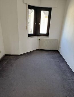 Düsseldorf Benrath 2,5 Zimmer ca. 85 qm - Düsseldorf