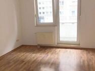2-Raum-Wohnung mit Fahrstuhl, Balkon sofort bezugsfertig - Chemnitz