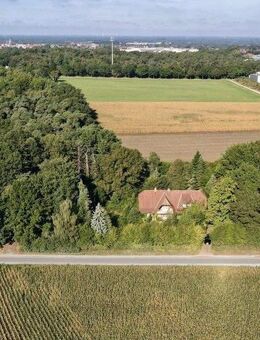 Dieses Anwesen wartet auf sein Erwachen - Haus und Nebengebäude mit herrschaftlichem Grundstück in Lohne - Lohne (Oldenburg)