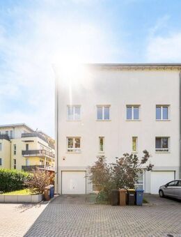 Lichtdurchflutetes Reihenendhaus mit Top-Ausstattung und Seeblick in familienfreundlicher Umgebung - Ludwigshafen (Rhein)