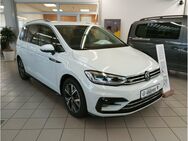 VW Touran, 1.5 TSI Highline, Jahr 2024 - Zetel