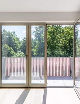 LEVELS // 4-Zimmer-Wohnung über 2 Etagen in der Menterschwaige - München