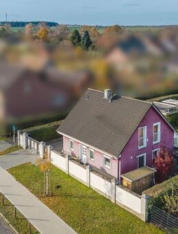 KENSINGTON - Exklusiv - Massives Einfamilienhaus von 2007 mit Erdwärmepumpe und Kamin - Wustermark