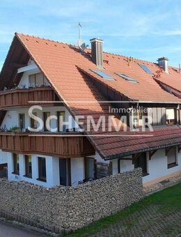 Glottertal ++ Sehr gepflegtes 3-Fam.-Haus m. ELW und 3 Garagen. EG-Whg. wird am 31.12.2025 frei. - Glottertal