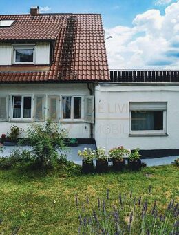 attraktives Reihenendhaus mit 2 Wohneinheiten inkl. Garten und 3 Garage - Rechberghausen