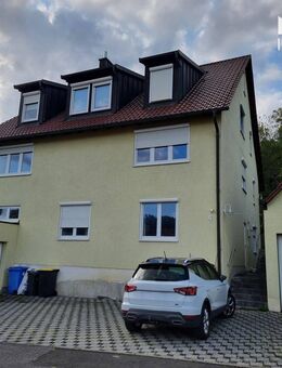 Großzügiges Zweifamilienhaus in attraktiver Lage - Leinach
