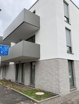 Schöne helle gut aufgeteilte 3,5 Zimmer/Neubauwohnung im 1.Obergeschoss mit gr. Balkon - Bochum