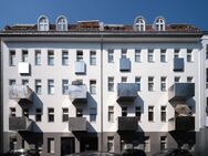 Vermietete 2-Zimmer-Dachgeschosswohnung mit Terrasse - Berlin